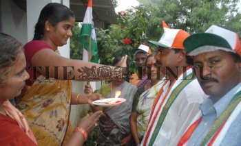 Image Id : 5602490 <span>Date : 2005-09-10 <span>Category : Politics</span>