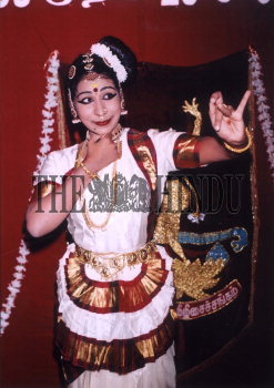 Image Id : 5609551 <span>Date : 2005-09-11 <span>Category : Arts Culture and Entertainment</span>