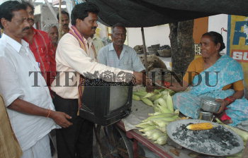 Image Id : 5616160 <span>Date : 2005-09-12 <span>Category : Politics</span>