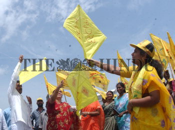 Image Id : 5637825 <span>Date : 2005-09-15 <span>Category : Politics</span>