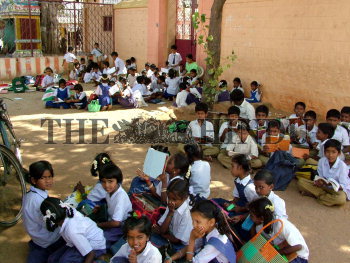 Image Id : 5645120 <span>Date : 2005-09-16 <span>Category : Education</span>