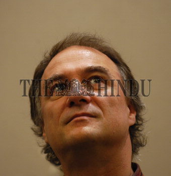 Image Id : 5669918 <span>Date : 2005-09-20 <span>Category : Arts Culture and Entertainment</span>