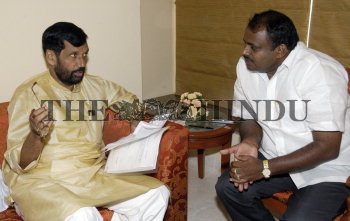 Image Id : 5682493 <span>Date : 2005-09-22 <span>Category : Politics</span>