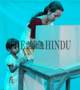 Image Id : 5698035 <span>Date : 2005-09-24 <span>Category : Politics</span>