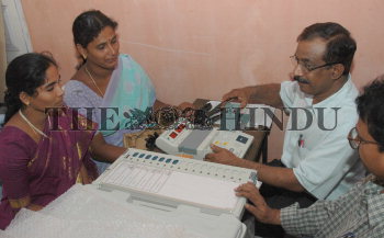 Image Id : 5730594 <span>Date : 2005-09-29 <span>Category : Politics</span>