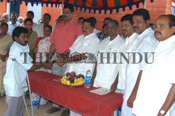 Image Id : 5744216 <span>Date : 2005-10-01 <span>Category : Politics</span>