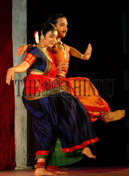 Image Id : 5755012 <span>Date : 2005-10-02 <span>Category : Arts Culture and Entertainment</span>