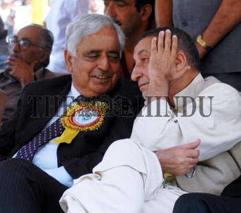 Image Id : 5759914 <span>Date : 2005-10-03 <span>Category : Politics</span>