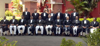 Image Id : 5791591 <span>Date : 2005-10-07 <span>Category : Crime Law and Justice</span>