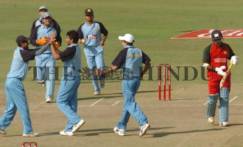 Image Id : 5828166 <span>Date : 2005-10-13 <span>Category : Sport</span>