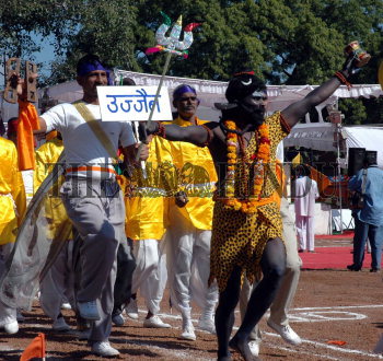 Image Id : 5889934 <span>Date : 2005-10-22 <span>Category : Arts Culture and Entertainment</span>