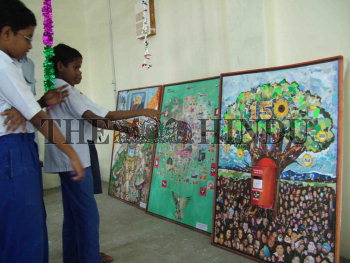 Image Id : 5968612 <span>Date : 2005-11-02 <span>Category : Arts Culture and Entertainment</span>