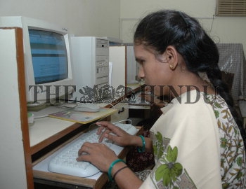 Image Id : 5976865 <span>Date : 2005-11-03 <span>Category : Society</span>