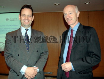 Image Id : 5985696 <span>Date : 2005-11-04 <span>Category : Economy Business and Finance</span>
