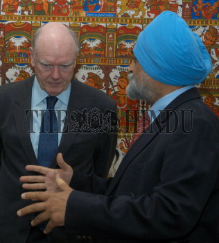 Image Id : 6022773 <span>Date : 2005-11-09 <span>Category : Politics</span>
