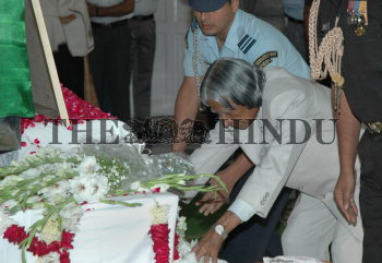 Image Id : 6030684 <span>Date : 2005-11-10 <span>Category : Politics</span>