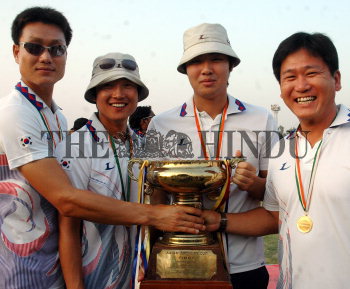 Image Id : 6032323 <span>Date : 2005-11-10 <span>Category : Sport</span>