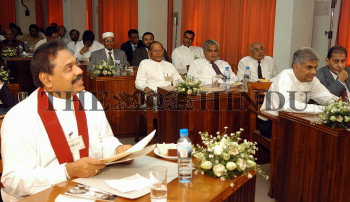 Image Id : 6048238 <span>Date : 2005-11-12 <span>Category : Politics</span>