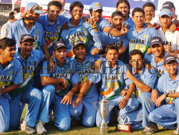 Image Id : 6048527 <span>Date : 2005-11-12 <span>Category : Sport</span>