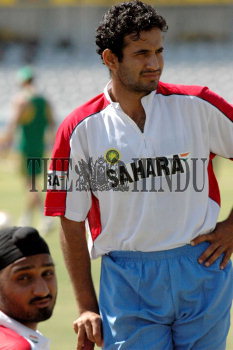 Image Id : 6064806 <span>Date : 2005-11-15 <span>Category : Sport</span>
