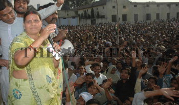 Image Id : 6093438 <span>Date : 2005-11-17 <span>Category : Politics</span>