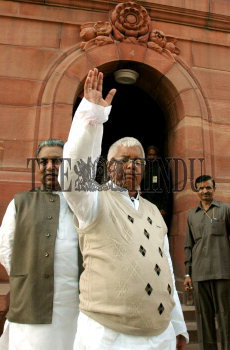 Image Id : 6150480 <span>Date : 2005-11-24 <span>Category : Politics</span>