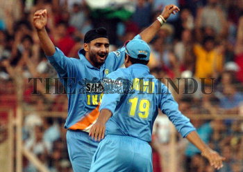 Image Id : 6178037 <span>Date : 2005-11-28 <span>Category : Sport</span>