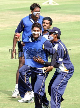 Image Id : 6194621 <span>Date : 2005-11-30 <span>Category : Sport</span>