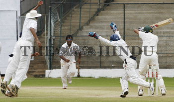 Image Id : 6228323 <span>Date : 2005-12-04 <span>Category : Sport</span>