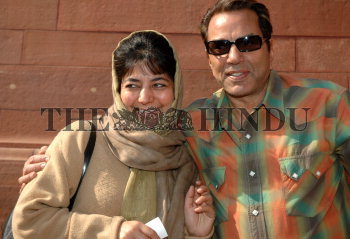 Image Id : 6243525 <span>Date : 2005-12-06 <span>Category : Politics</span>