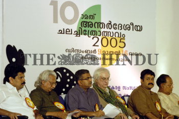 Image Id : 6270892 <span>Date : 2005-12-09 <span>Category : Arts Culture and Entertainment</span>