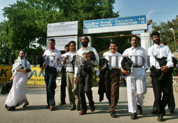 Image Id : 6385647 <span>Date : 2005-12-23 <span>Category : Crime Law and Justice</span>