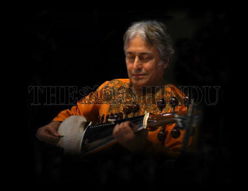 Image Id : 6452587 <span>Date : 2006-01-01 <span>Category : Arts Culture and Entertainment</span>