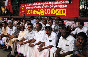 Image Id : 6466292 <span>Date : 2006-01-03 <span>Category : Politics</span>