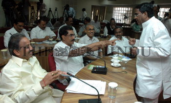 Image Id : 6489594 <span>Date : 2006-01-06 <span>Category : Politics</span>