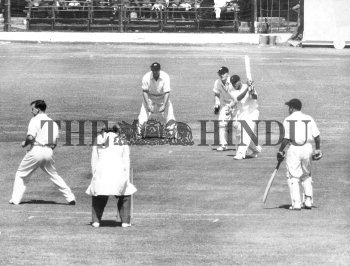 Image Id : 6576094 <span>Date : 1956-01-06 <span>Category : Sport</span>