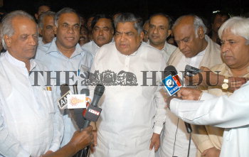 Image Id : 6585212 <span>Date : 2006-01-18 <span>Category : Politics</span>