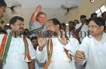 Image Id : 6646117 <span>Date : 2006-01-25 <span>Category : Politics</span>