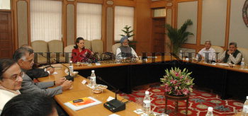 Image Id : 6822137 <span>Date : 2006-02-13 <span>Category : Politics</span>