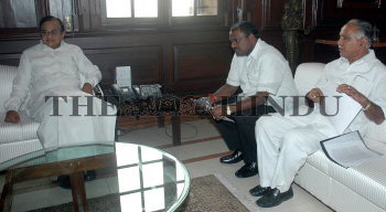 Image Id : 6829290 <span>Date : 2006-02-14 <span>Category : Politics</span>