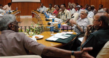Image Id : 6829393 <span>Date : 2006-02-14 <span>Category : Politics</span>