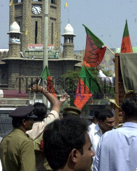 Image Id : 6871675 <span>Date : 2006-02-18 <span>Category : Politics</span>