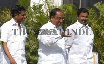 Image Id : 6932537 <span>Date : 2006-02-24 <span>Category : Politics</span>