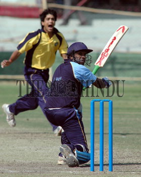 Image Id : 6942981 <span>Date : 2006-02-25 <span>Category : Sport</span>