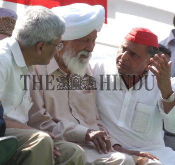 Image Id : 6988973 <span>Date : 2006-02-27 <span>Category : Politics</span>
