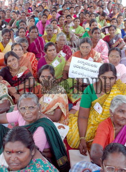 Image Id : 7155864 <span>Date : 2006-03-20 <span>Category : Society</span>