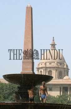 Image Id : 7186445 <span>Date : 2006-03-23 <span>Category : Arts Culture and Entertainment</span>