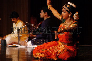 Image Id : 7211640 <span>Date : 2006-03-25 <span>Category : Arts Culture and Entertainment</span>