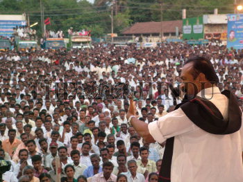 Image Id : 7336893 <span>Date : 2006-04-04 <span>Category : Politics</span>