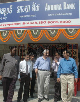 Image Id : 7399604 <span>Date : 2006-04-09 <span>Category : Economy Business and Finance</span>